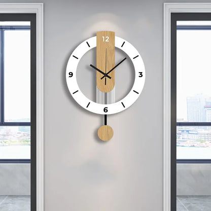Sofello Horloge murale design blanche effet bois avec balancier, horloge murale acrylique silencieuse pour salon, chambre, cuisine, bureau - 39 cm