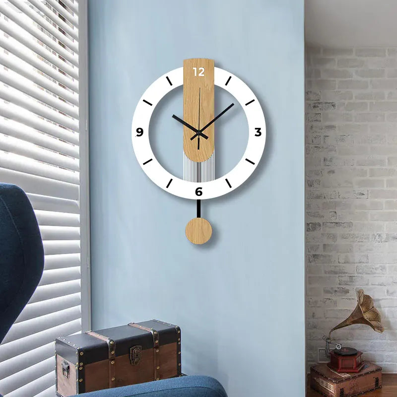 Sofello Horloge murale design blanche effet bois avec balancier, horloge murale acrylique silencieuse pour salon, chambre, cuisine, bureau - 39 cm