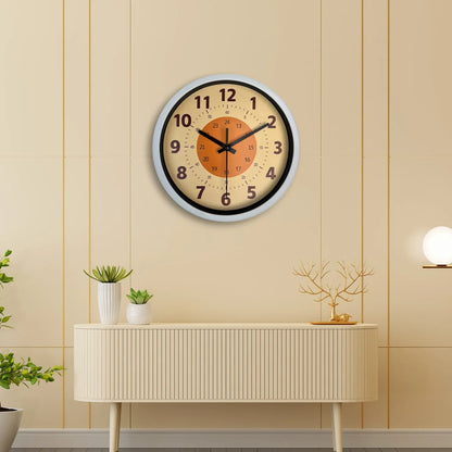 Sofello Horloge murale design moderne fond orange motif nature morte, horloge murale plastique et verre pour salon, chambre, cuisine - 3 tailles 20 à 36 cm