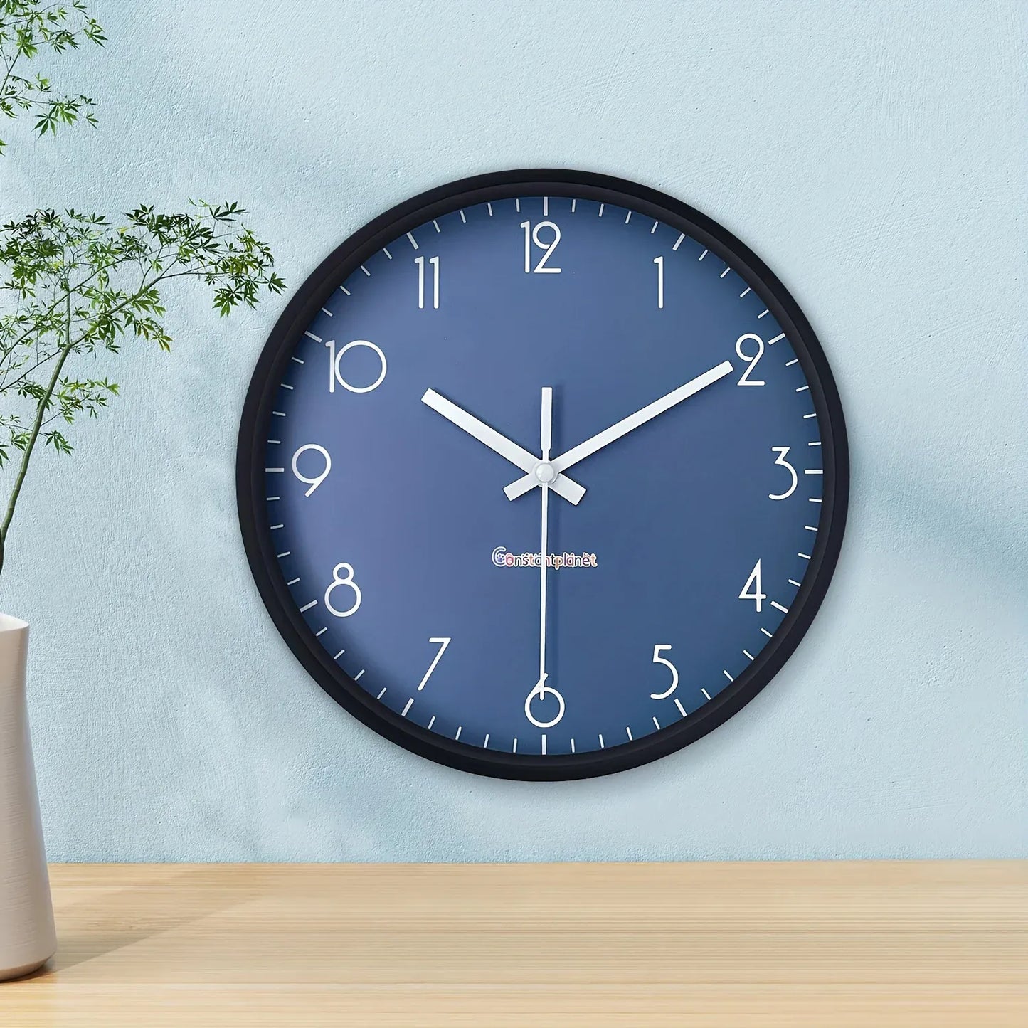 Sofello Horloge murale moderne silencieuse bleu foncé - horloge murale design ronde plastique/verre salon chambre cuisine